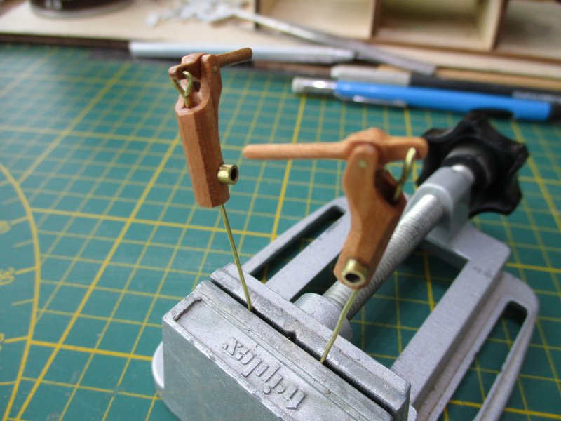USS Hannah (base ZHL Model 1/48°) par Fred P. - Page 3 Hanna112