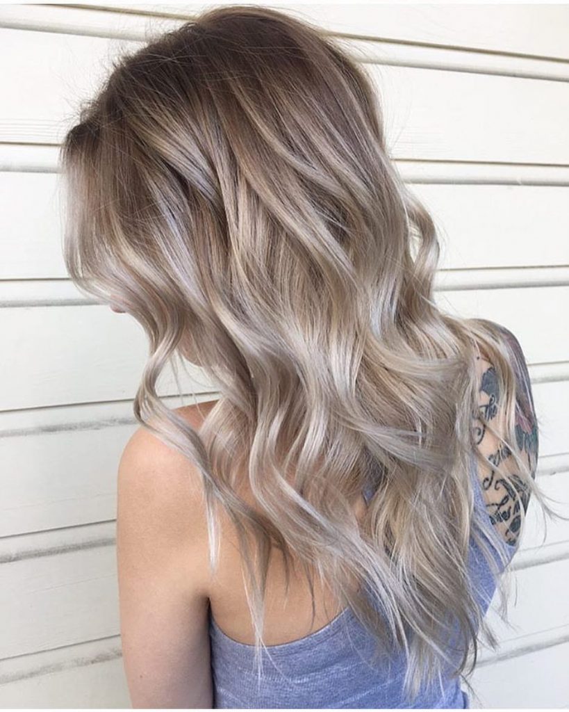 Cabelo com Bronde C931a911