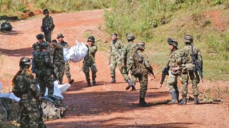 Fuerzas armadas de Colombia - Página 9 16730010