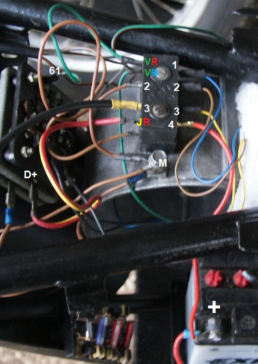 Installer un regulateur électronique 12V Franck Branch10