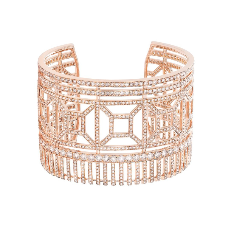 Bracelets larges en or rose pavés de diamants. Des designs accrocheurs 2024 1----154