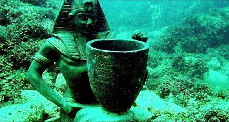 Learn about the 5 most famous places sunken under water.. Cleopatra’s Palace in Alexandria, the most prominent 1----189