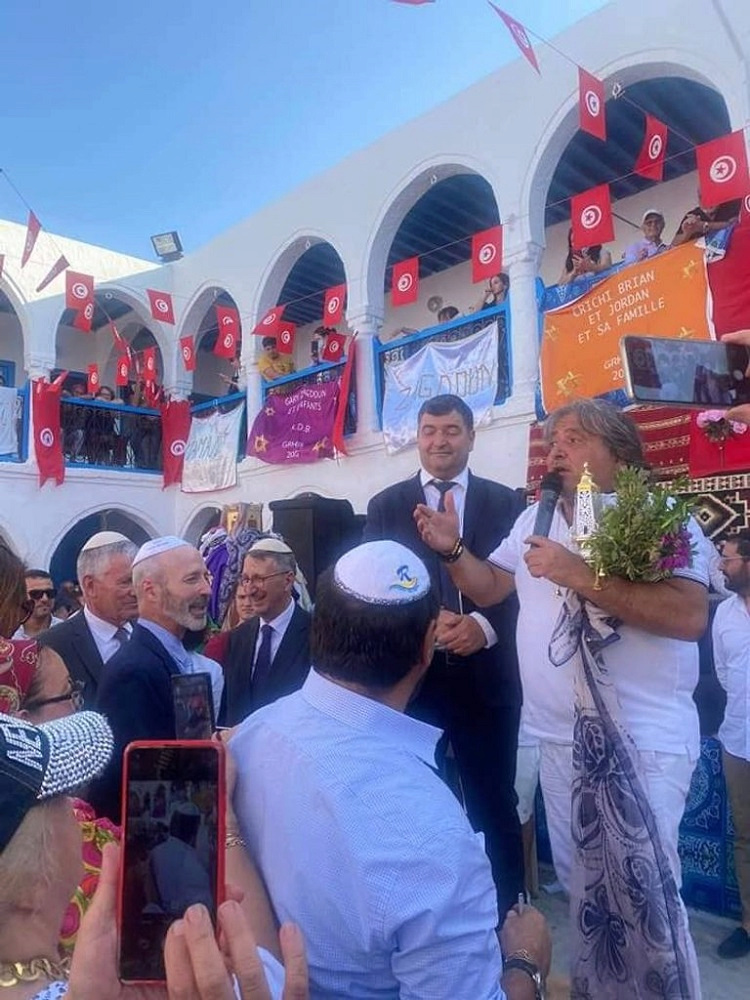 Le pèlerinage des Juifs en Tunisie... une occasion d'éviter des opérations terroristes et une manifestation de tolérance religieuse 1--41