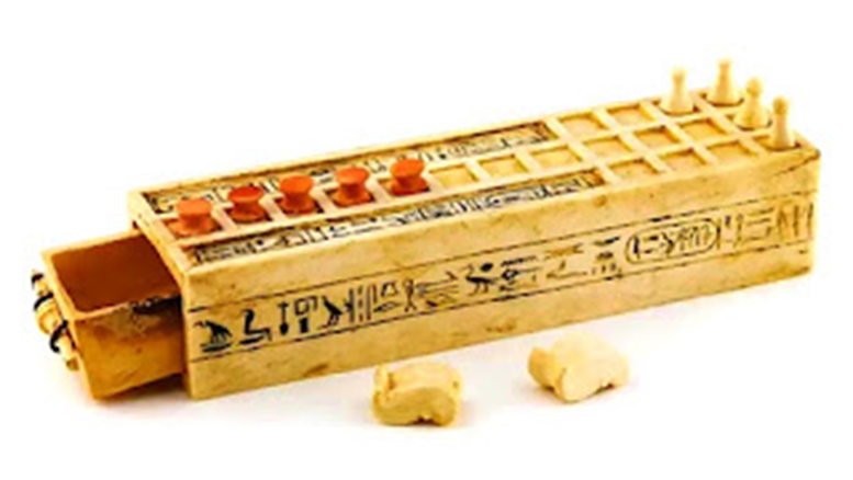 Les 5 artefacts les plus étranges trouvés dans la tombe de Toutankhamon 1--59