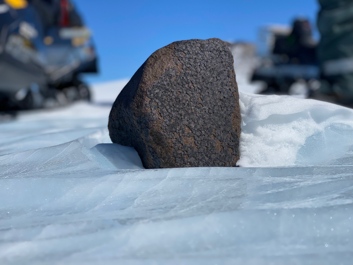 La Découverte D'une Météorite Est La Plus Importante Du Siècle Dernier En Antarctique 1-306