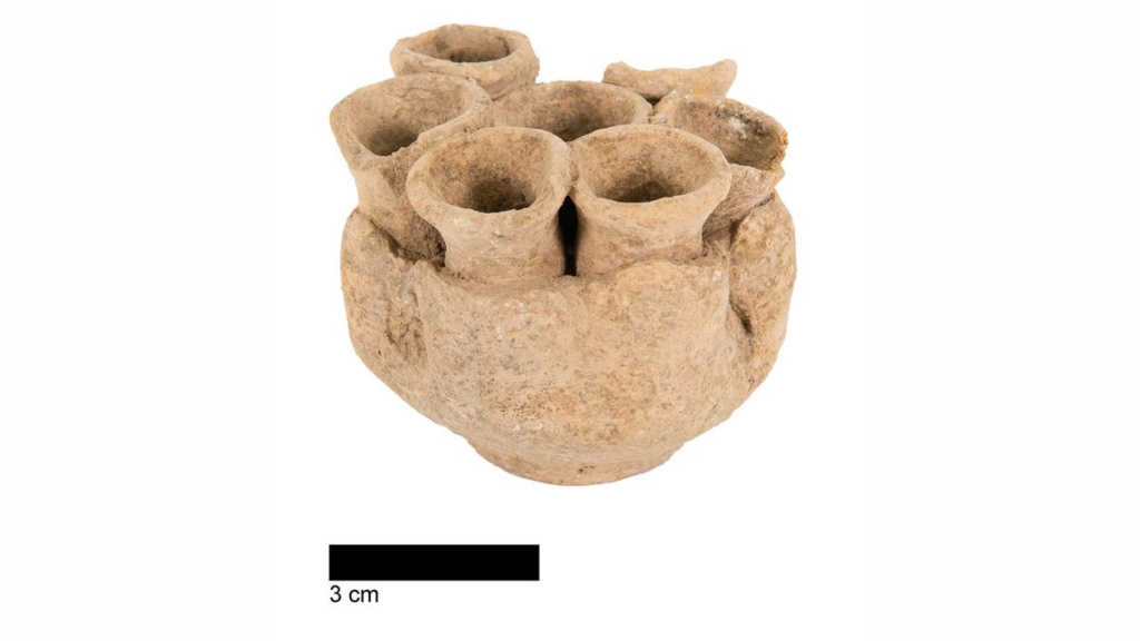 لم يتوقع أحد أن يجد ما فعلناه: ربما تم استخدام قوس كنعاني عمره 4000 عام في إسرائيل لأغراض العبادة 1-810