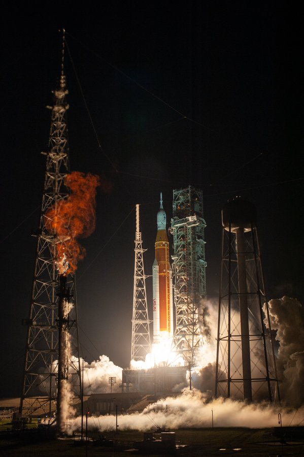 La NASA loue les performances "dépassant les attentes" de la capsule "Orion" en route vers la lune 1-82
