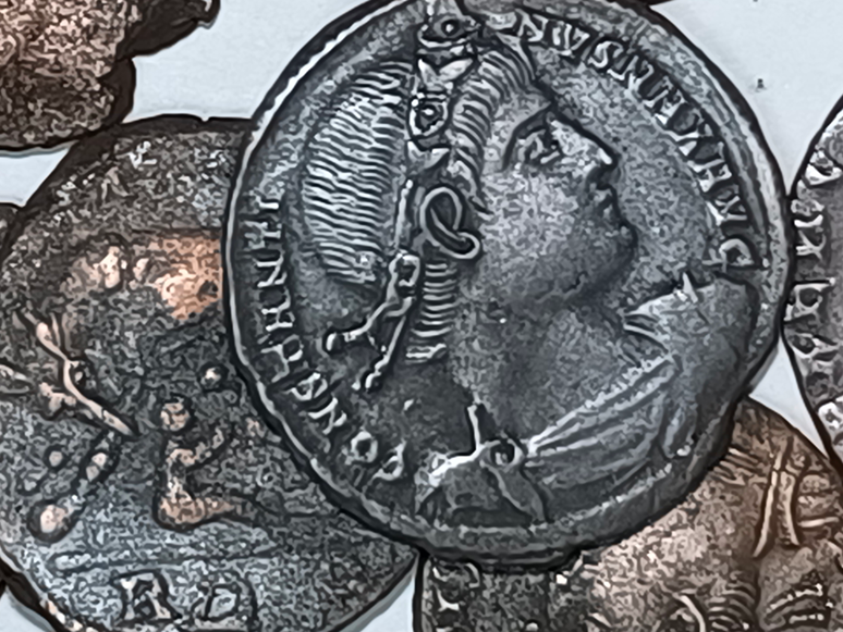 اكتشف الغواصون عشرات الآلاف من العملات القديمة قبالة سواحل إيطاليا 11019