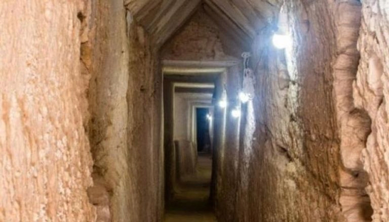 مصر تكتشف نفقا أثريا.. "إعجاز هندسي" تحت الأرض بـ13 مترا 1250