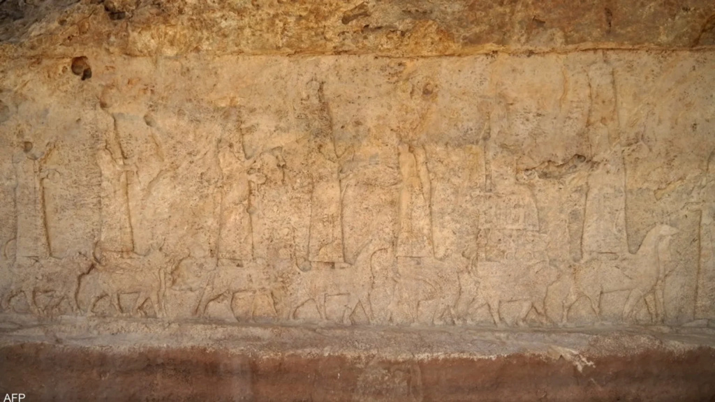 العراق.. الكشف عن حديقة أثرية تضم جداريات عمرها 2700 عام 1596