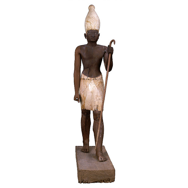 داخل متحف القاهرة تمثال لسيزوستريس الأول من الليشت 2-----28