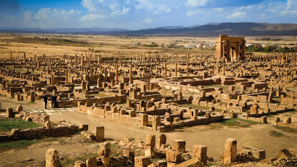 Thamugadi: the sublime Roman city buried by the Sahara 445