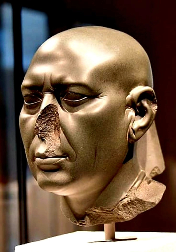 لماذا تم تدمير الكثير من أنوف بعض التماثيل المصرية 622