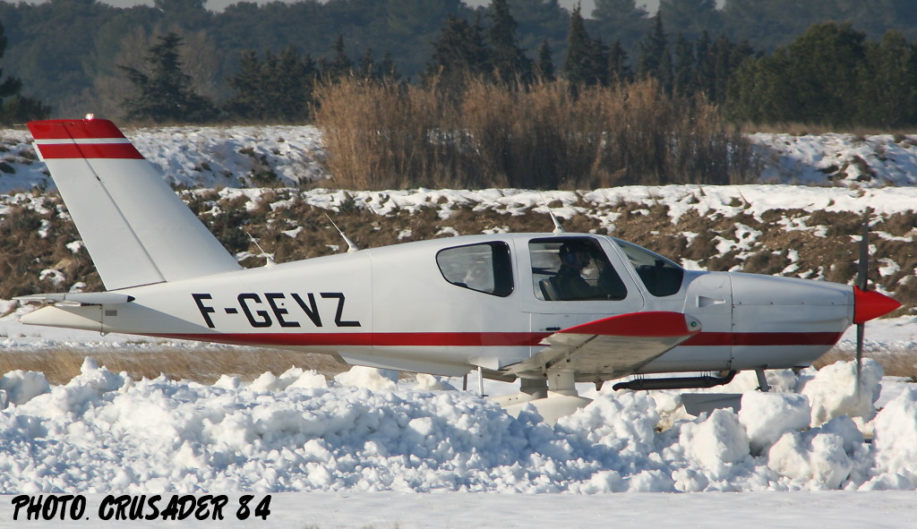 Quelque part, par un matin froid, les corbeaux croassent ... Tb10_110