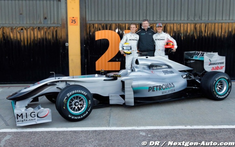 Mercedes Grand Prix Petronas - Page 5 001_me10