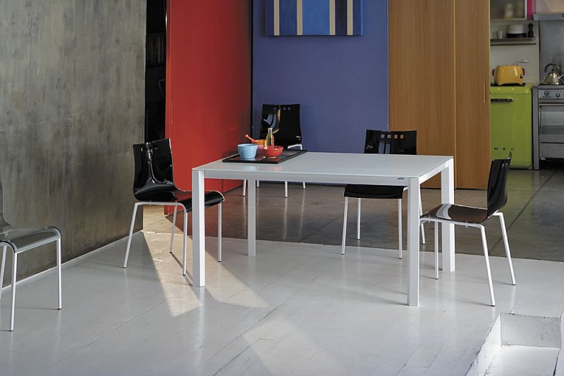 Que choisir comme chaise avec cette table ? P1443a10