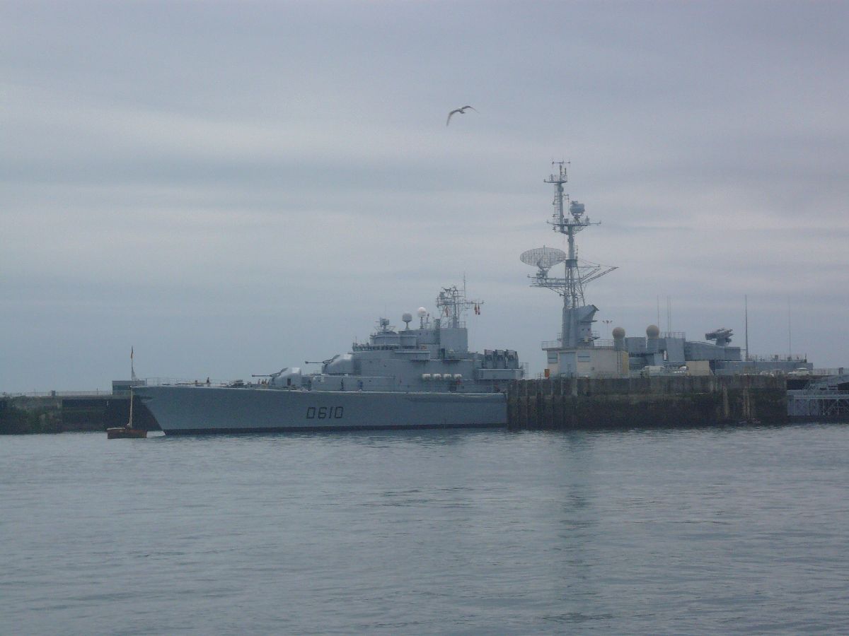 [Les ports militaires de métropole] Port de Brest - TOME 1 - Page 11 717