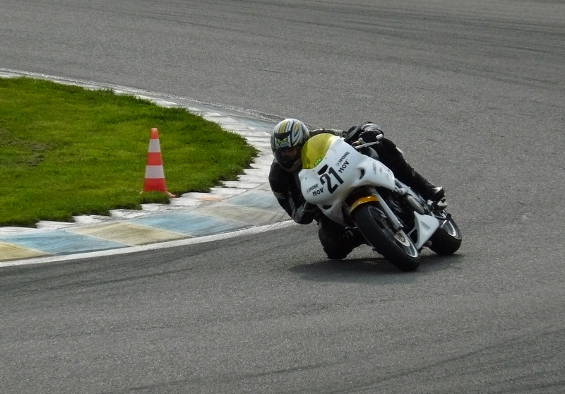 journée piste le 12/04 au circuit de bresse P1010916