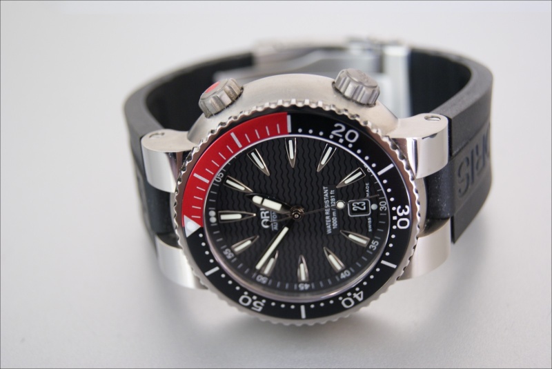 oris divers titan date