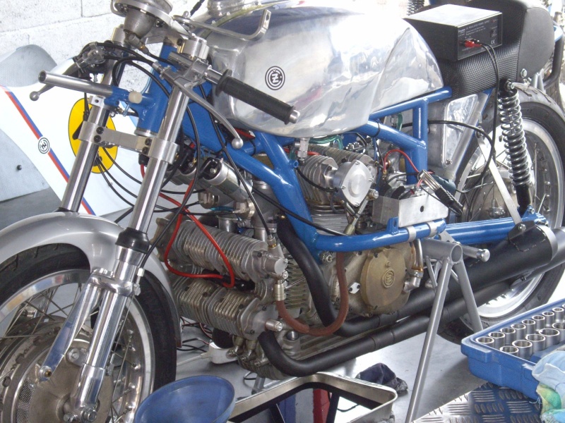 Coupes moto Légendes Imgp0032