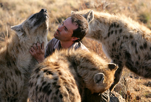 Kevin Richardson  zoologiste et comportementaliste animalier d’exception. Kevin_19