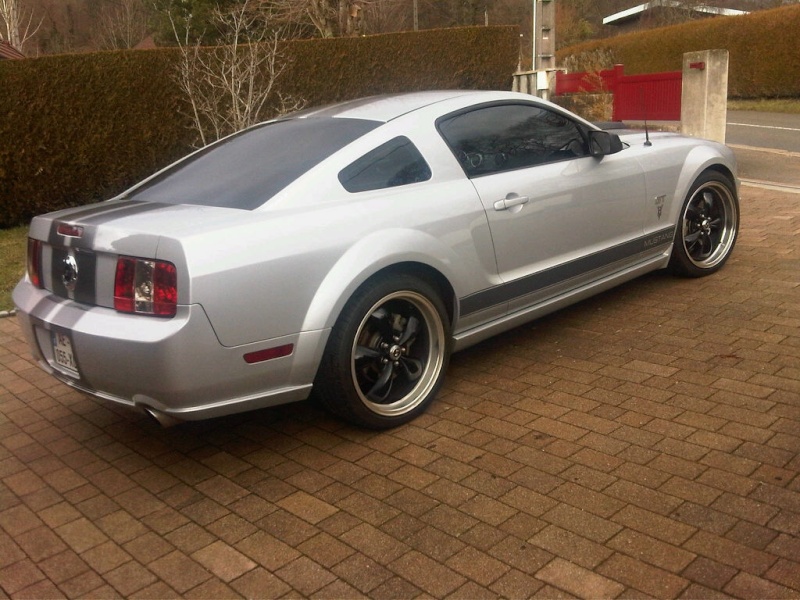 (F) Dept 25 Mustang V8 de 2005   26500 eur Must511