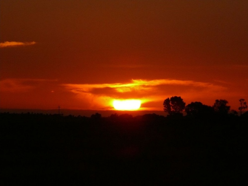 Pour Bien dormir rien de mieux qu'un coucher de soleil made in australia ! P1060910