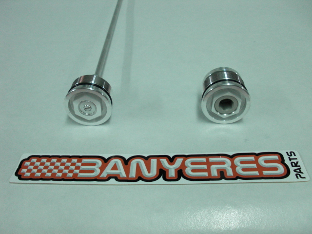 Bouchons spéciaux suspension avant Showa Montesa. Cimg4811