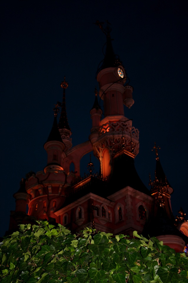 Vos photos nocturnes de Disneyland Paris - Page 29 Img_5110
