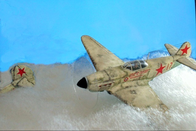  [Arma Hobby] Yakovlev Yak-1 (80 ans montage 14)   - Page 2 P1010510