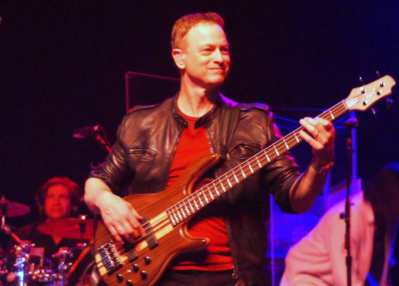 Gary Sinise - Page 11 Dsc03311