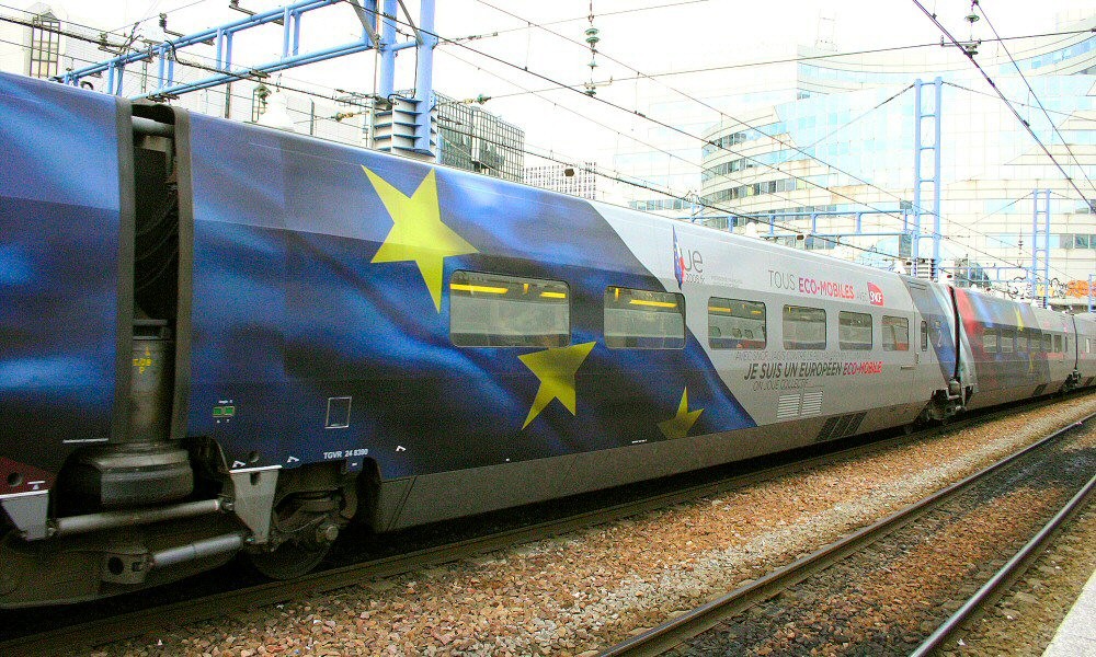 Encore des photos du TGV-A no 390 (Présidence Française) Img_6117