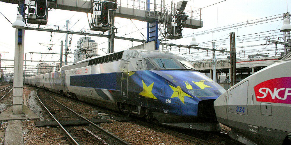 Encore des photos du TGV-A no 390 (Présidence Française) Img_6119
