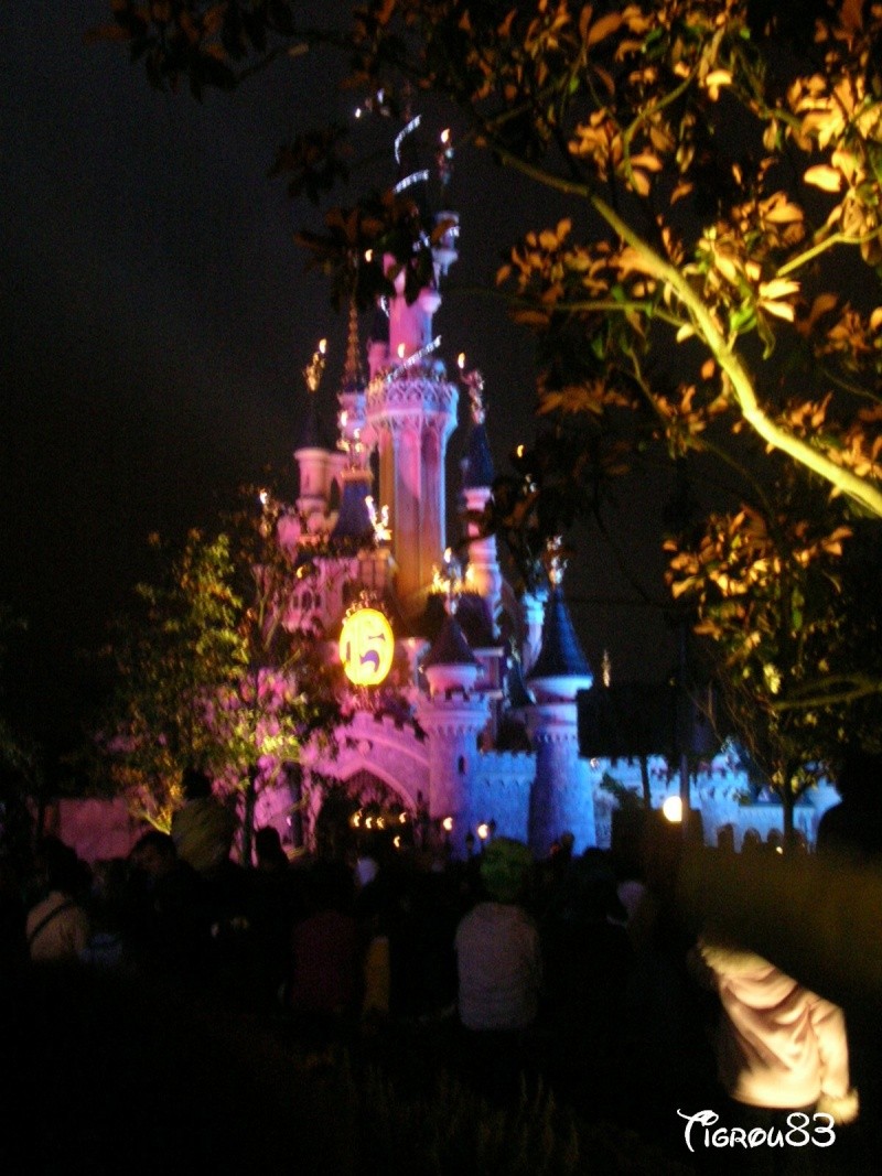 Vos photos nocturnes de Disneyland Paris - Page 17 Dscn8111
