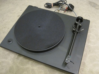 Goldring GR2 Turntable (Display Unit) SOLD Img_4118