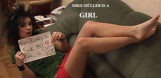 A farsa de Mike - " O suposto duplo do Bill" Girl_210