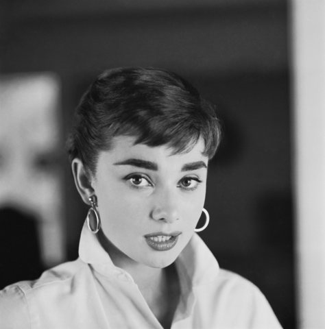 Audrey Hepburn - Page 2 8602f610