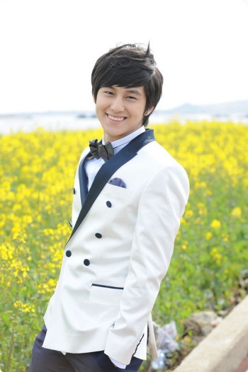 Kim Bum có thể gọi là cool boy k nhi~?????? ( phần 1) 09041110