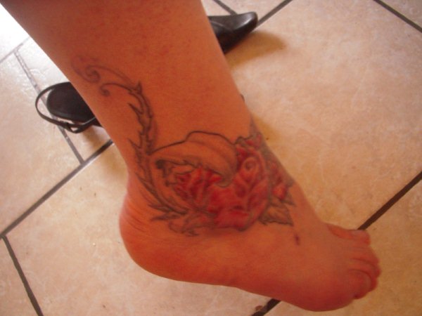 Postez vos tatoos ici ! Rose110