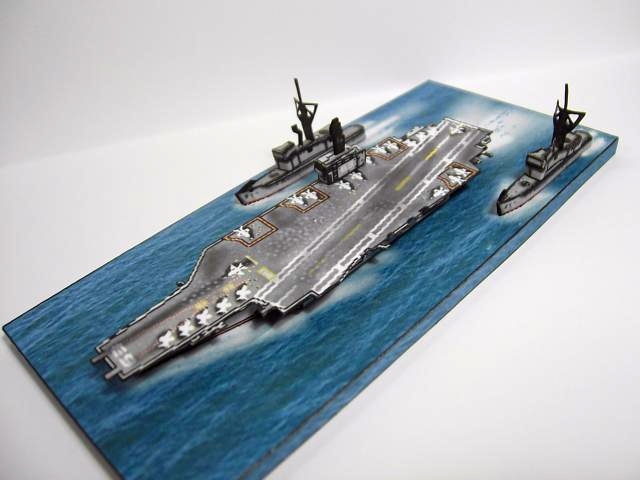 USS Kitty Hawk mit Begleiter Kitty_22