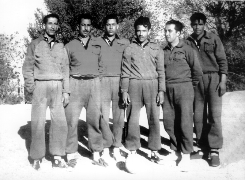 équipe de volleyball de Bousaada  1947/48 1_aqui12