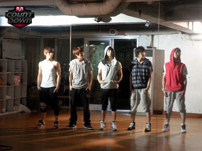 [19.05.10] Practicing for McountDown (official) Mnet110
