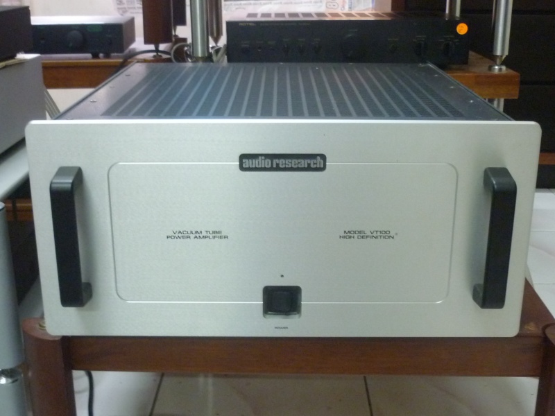 Audio Research VT100 mkii (Used) P1010110