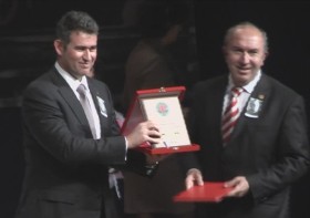 Antalya Barosu "Uğur Mumcu Hukuk Özel Ödülü" Ant_ba12