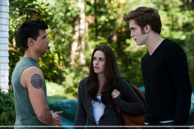 'Eclipse': Robert Pattinson, celoso de los hombres lobo Edward Cullen sufrirá por la relación entre Bella y Jacob Black Jakebe11
