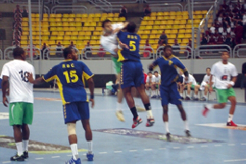 بطولة أمم إفريقيا لكرة اليد الجزائر 30 ـ الكونغو الديمقراطية 22 ومرتبة ثالثة مؤهلة لمونديال السويد. 10200210