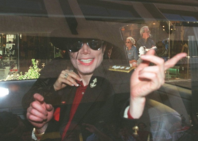 Michael Jackson e Lisa Marie Presley - Pagina 6 Oh_he_10