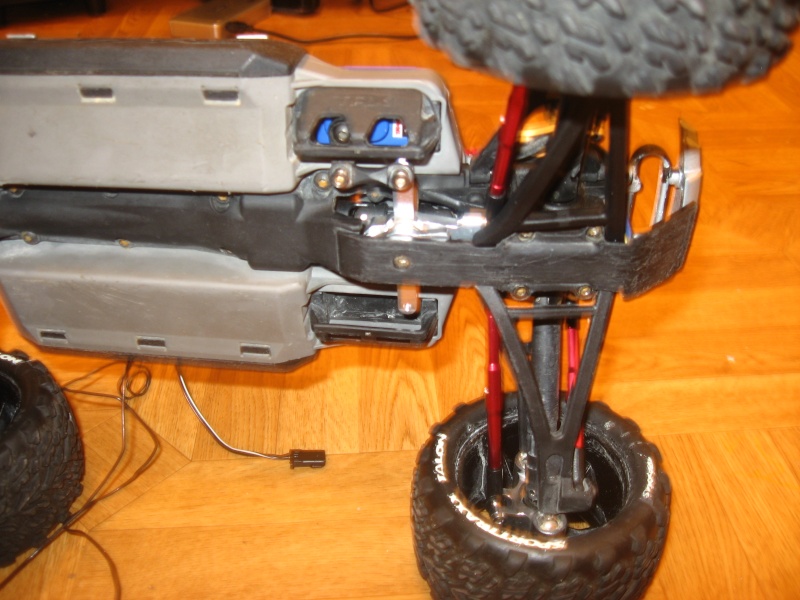 mon mini e revo en cours de modiffs Img_3215