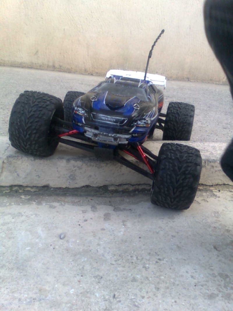 mon mini e revo en cours de modiffs Photo011