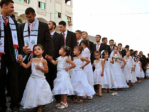 Palestine : H 25/30 ans fiancées avec J-fille - de 12ans Palest12